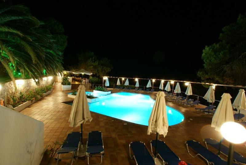 Paradise Hotel Patitírion Esterno foto