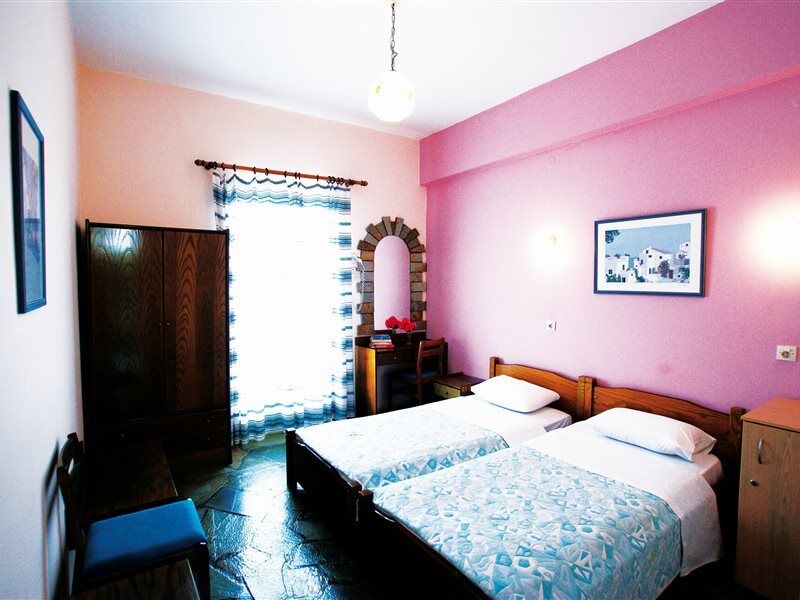 Paradise Hotel Patitírion Esterno foto
